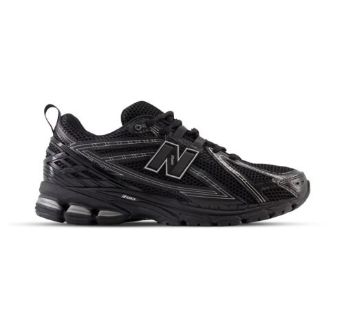New balance 1906 tripple black