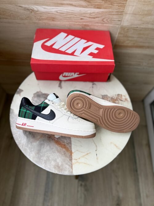 Nike airforce burberry