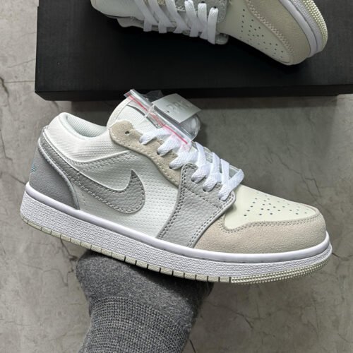 Jordan cut low paris girls