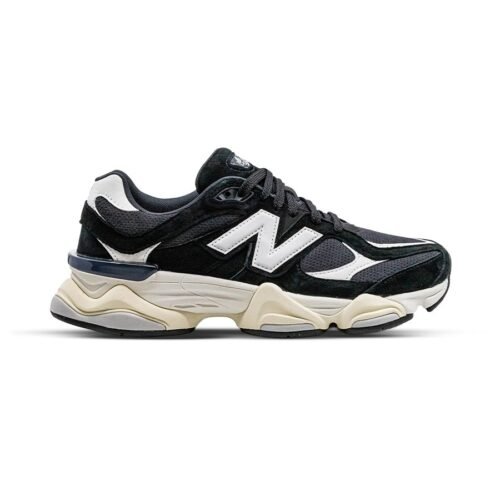 9060 black and white