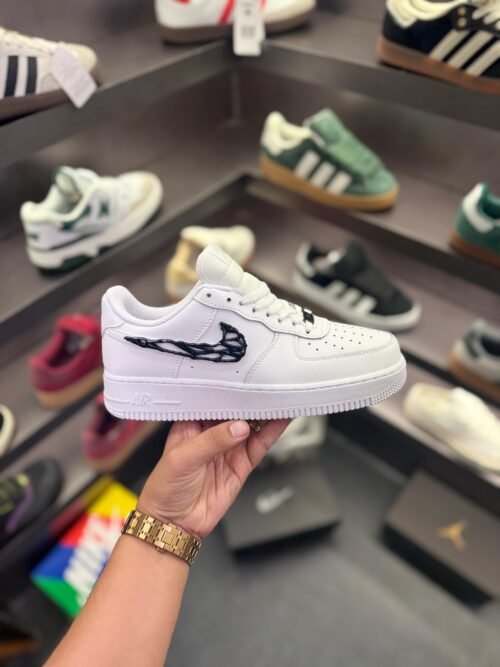 NIKE AIRFORCE ONE MOLTEN METAL VENOM