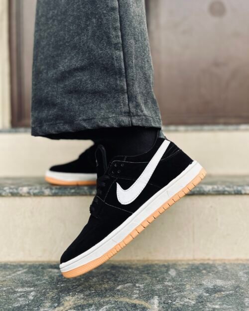 Nike sb dunk black white